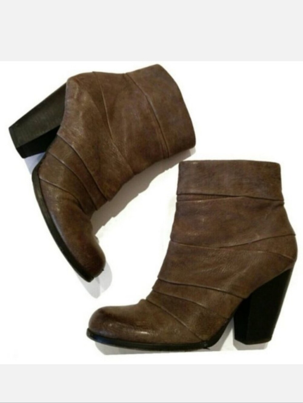 Vince Camuto leather bootie heeled sz. 9